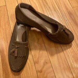 Merona Men’s Tauper leather and suede loafers with tassels. Size 11W